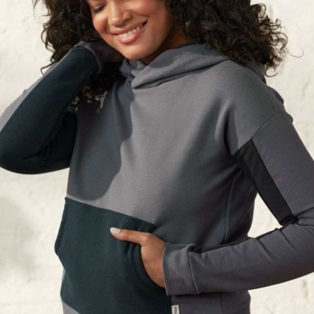 UpWest Resort & Mercantile waffle hoodie sweatshirt with kangaroo pocket medium